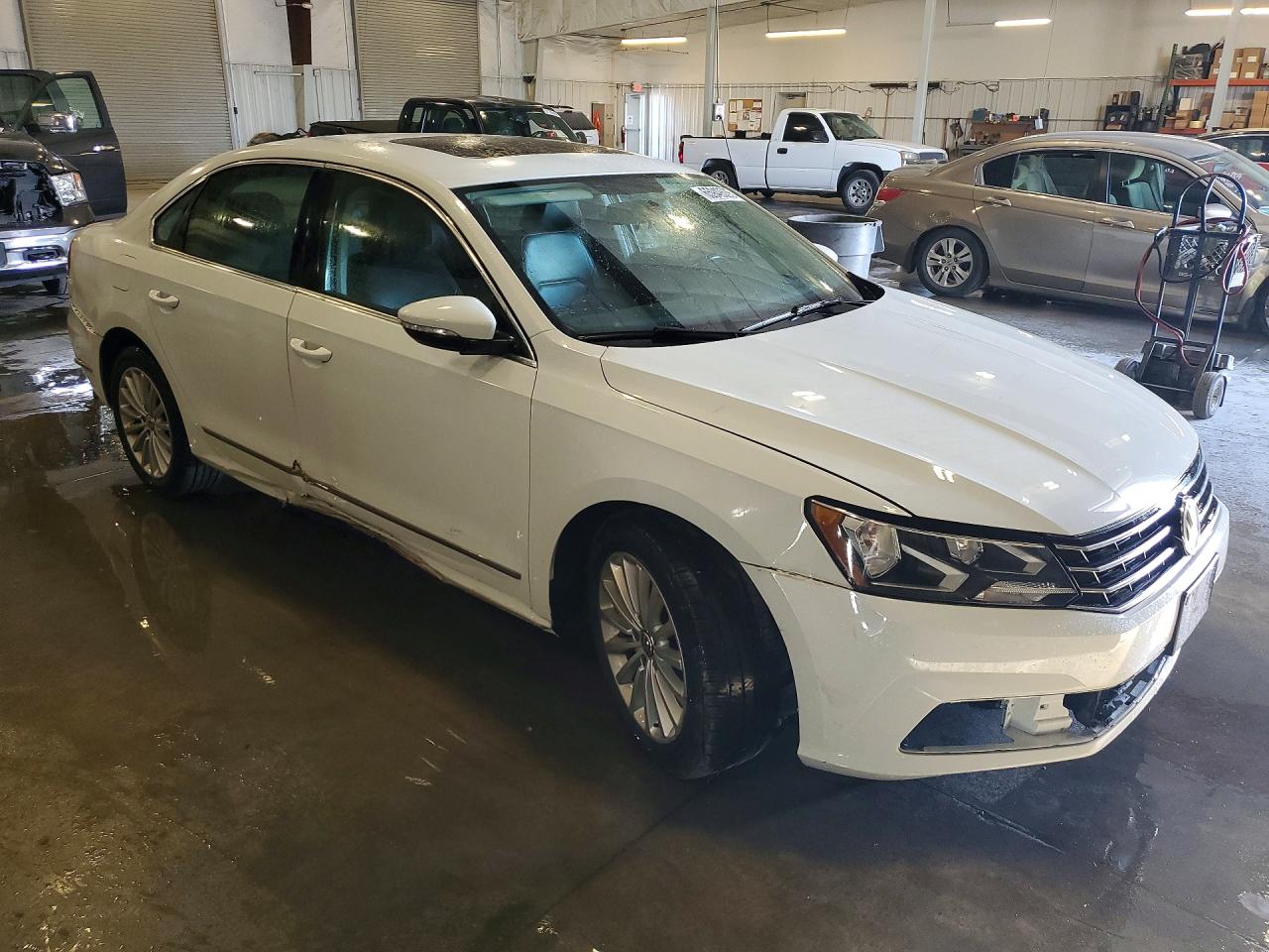 2016 VOLKSWAGEN PASSAT SE — снимка 4