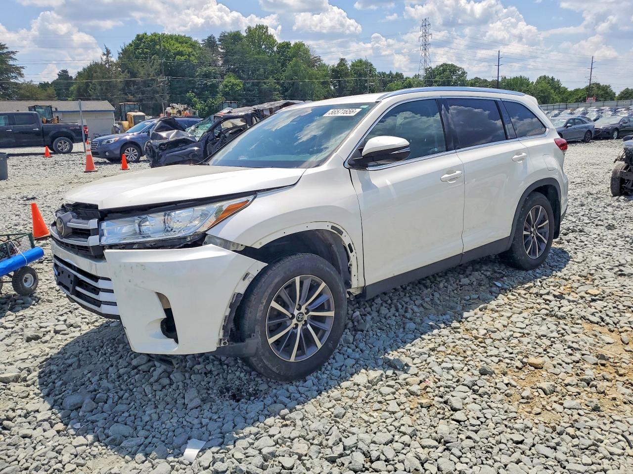 2019 TOYOTA HIGHLANDER XLE