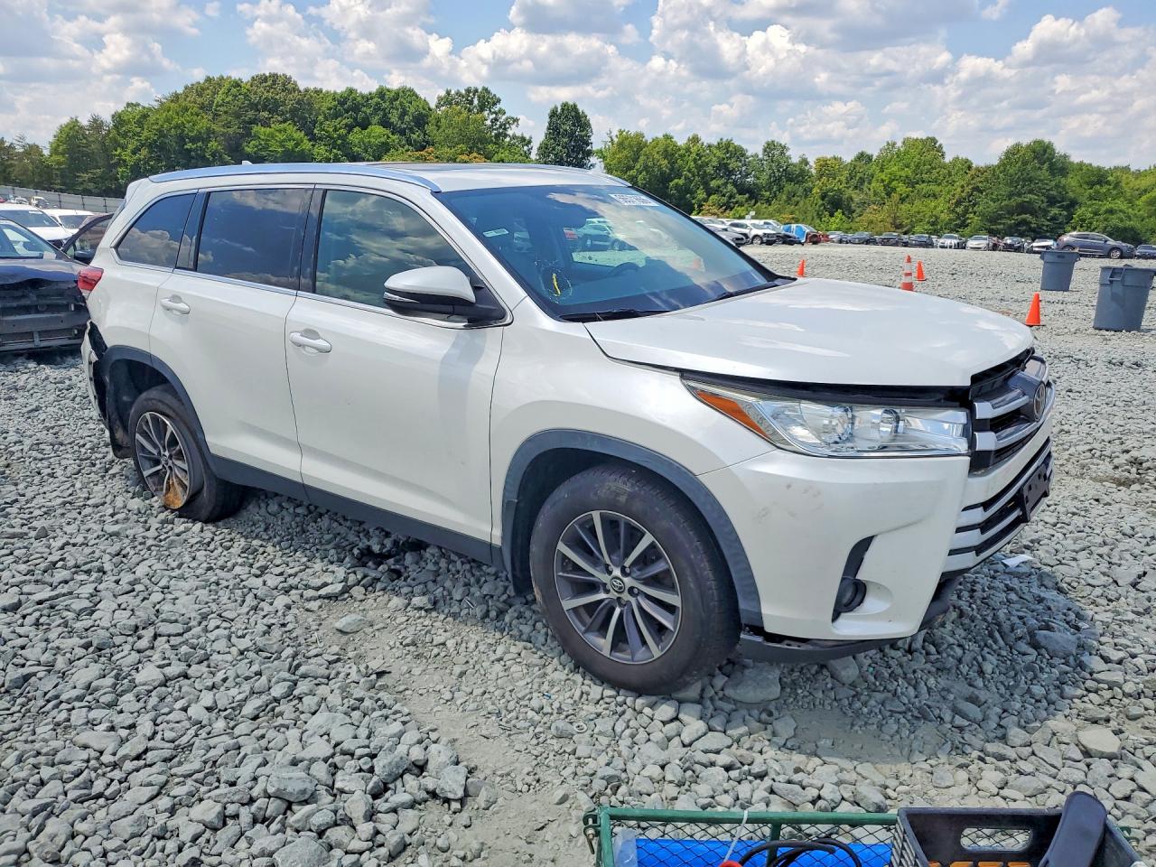 2019 TOYOTA HIGHLANDER XLE — снимка 4