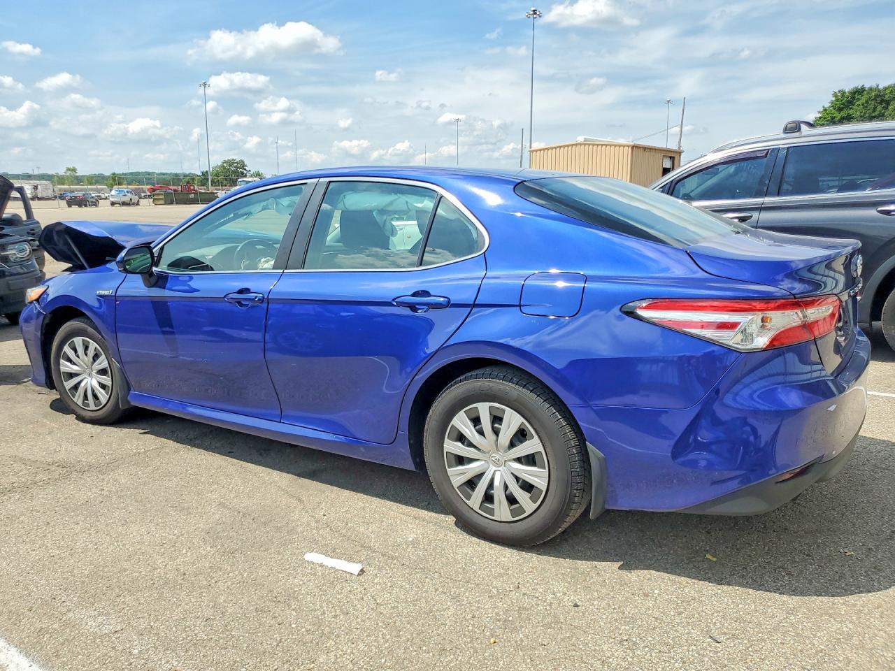 2018 TOYOTA CAMRY LE — снимка 2