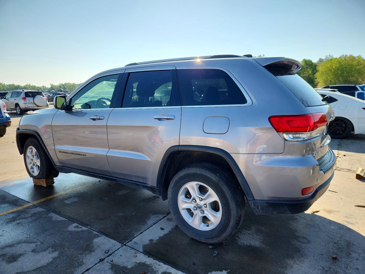 2017 JEEP GRAND CHEROKEE LAREDO — снимка 2