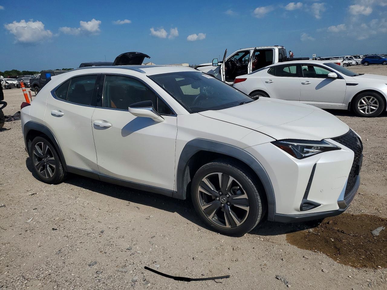 2020 LEXUS UX 200 — снимка 4