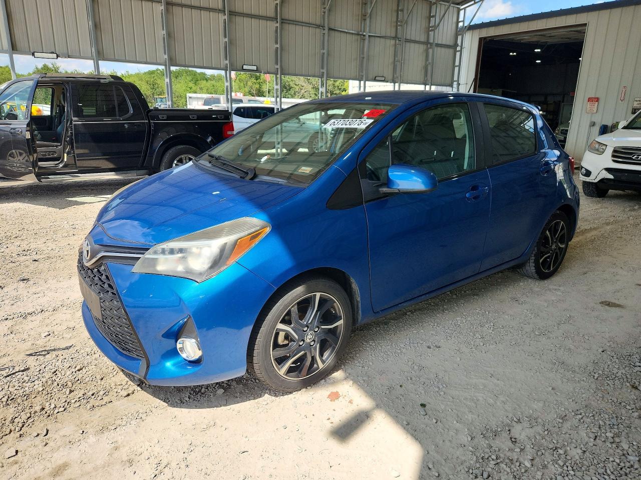 2015 TOYOTA YARIS 5-DOOR SE