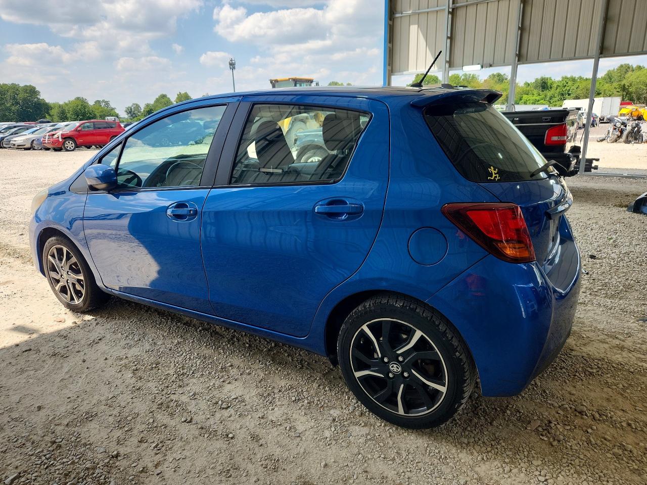 2015 TOYOTA YARIS 5-DOOR SE — снимка 2