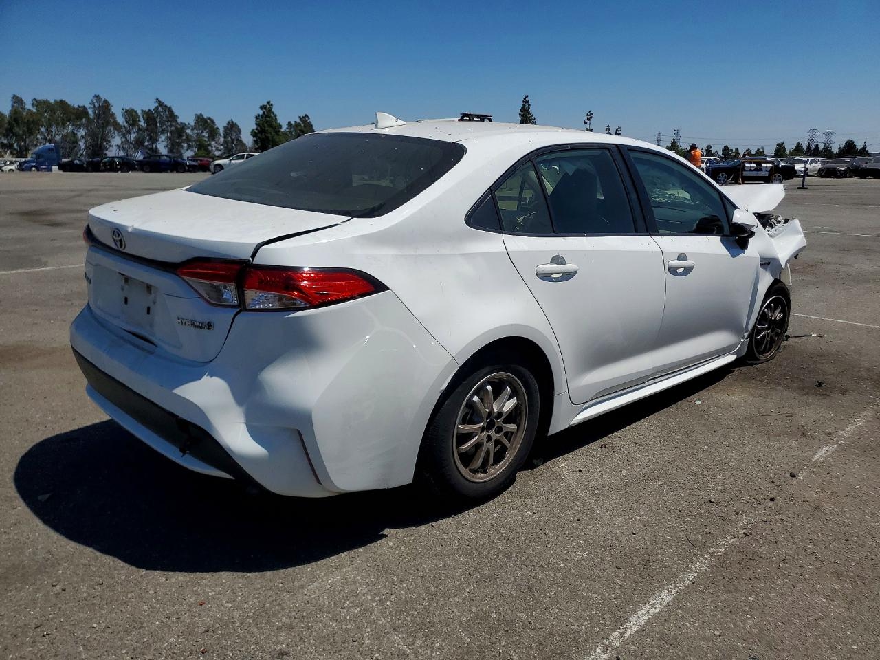 2021 TOYOTA COROLLA LE — снимка 3