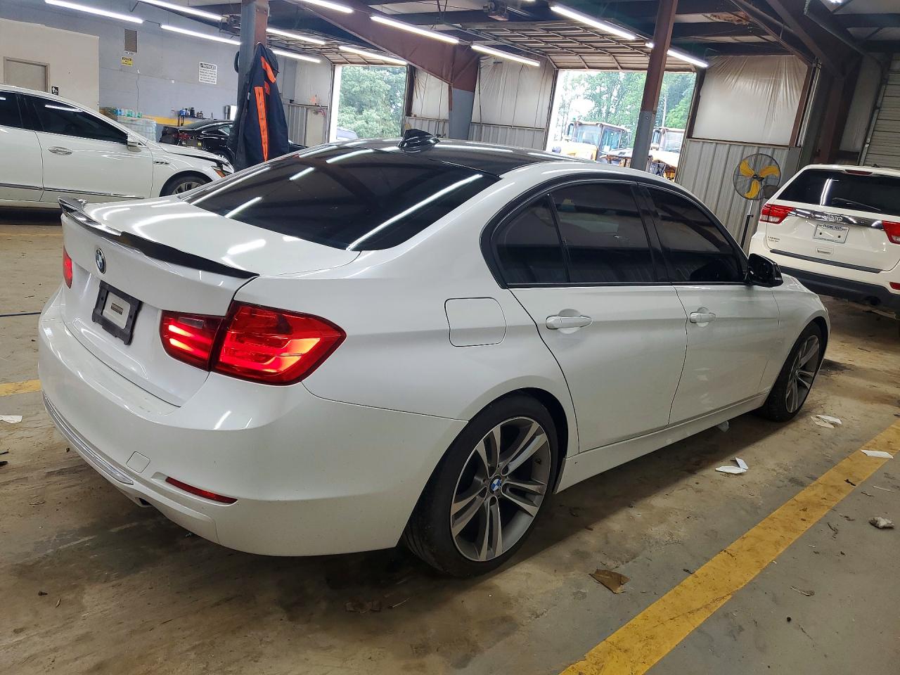 2013 BMW 335 I — снимка 3