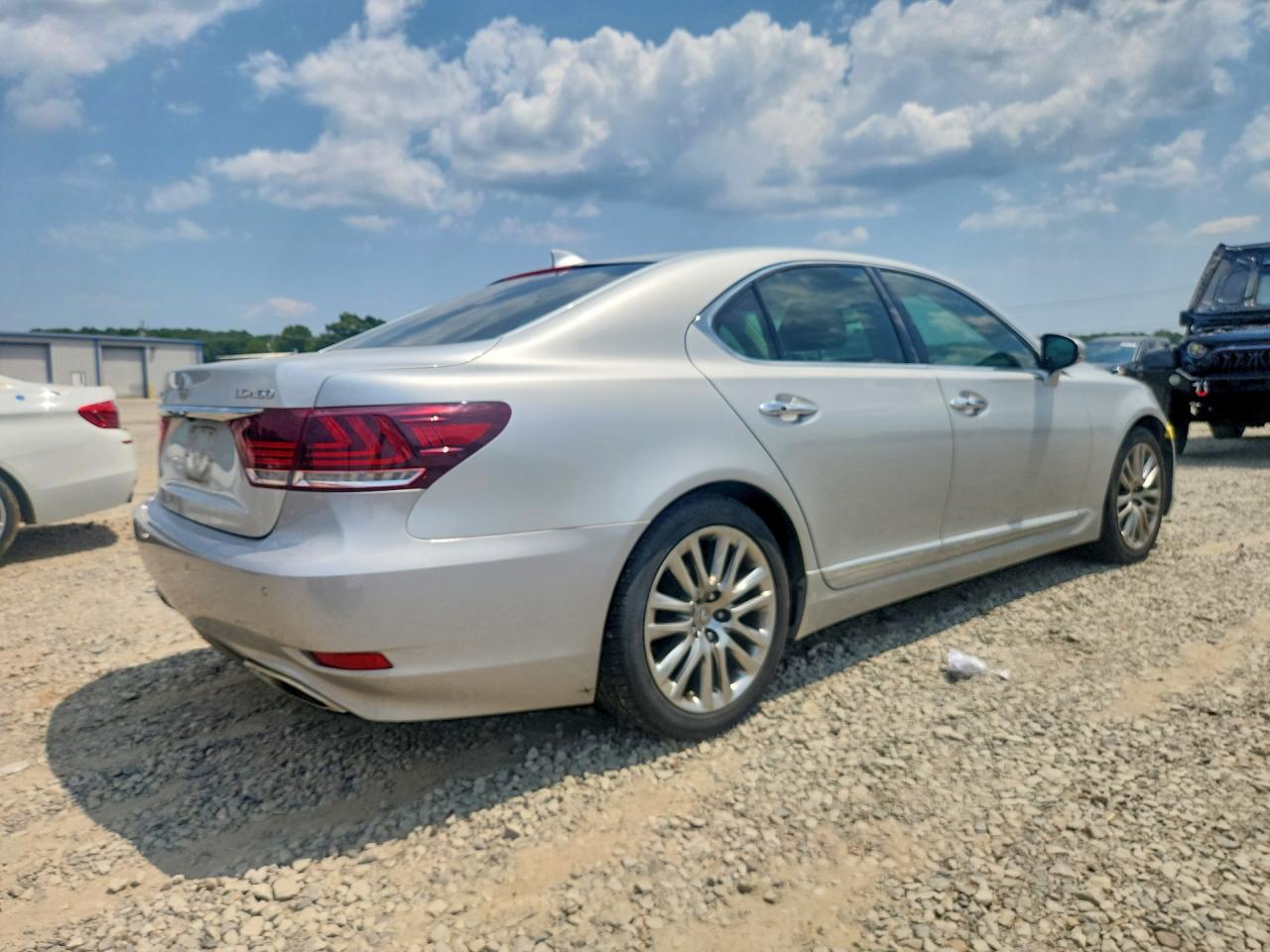 2015 LEXUS LS 460 — снимка 3