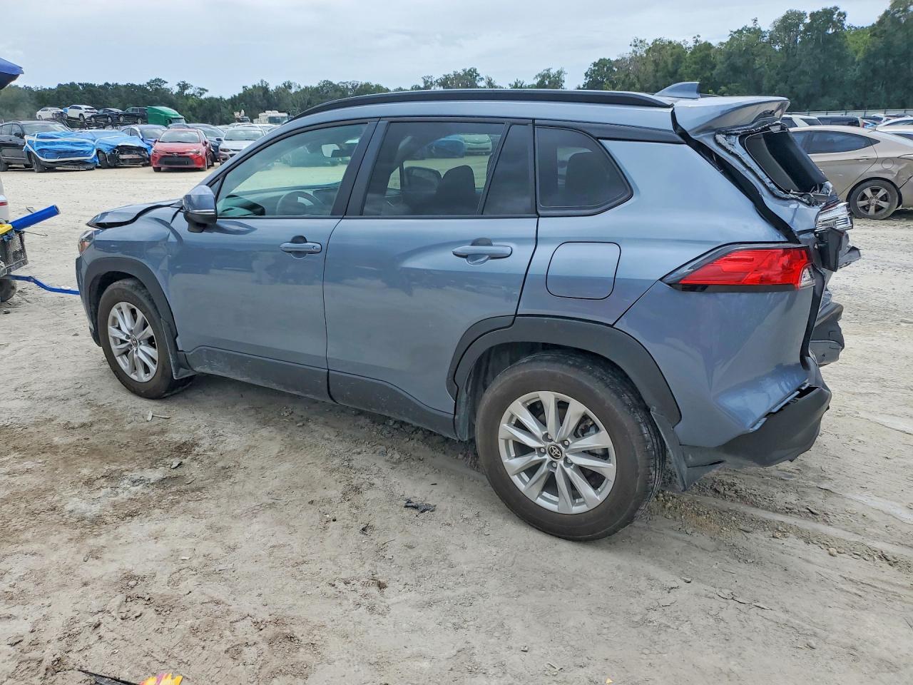 2024 TOYOTA COROLLA CROSS LE — снимка 2