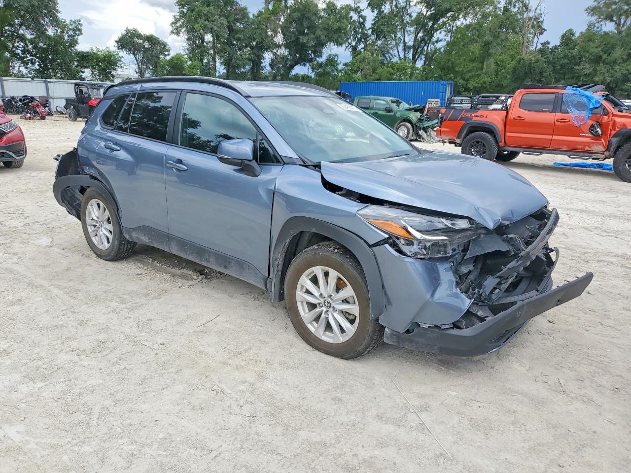 2024 TOYOTA COROLLA CROSS LE — снимка 4