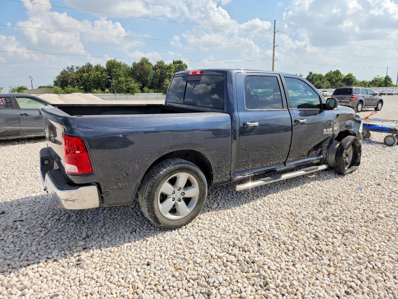2016 RAM 1500 SLT — снимка 3