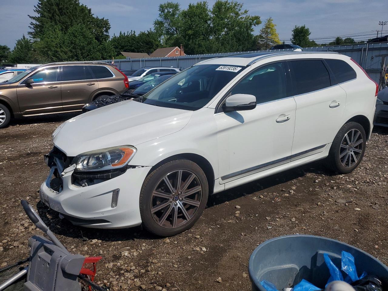 2016 VOLVO XC60 T5 PREMIER