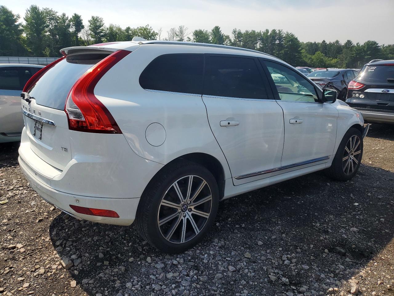 2016 VOLVO XC60 T5 PREMIER — снимка 3
