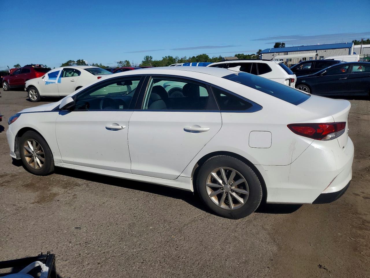 2019 HYUNDAI SONATA SE — снимка 2