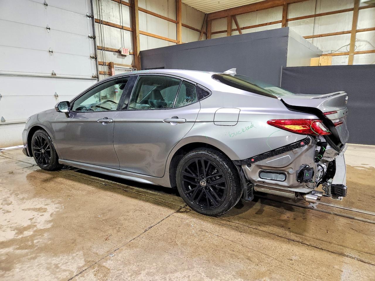 2025 TOYOTA CAMRY SE — снимка 2