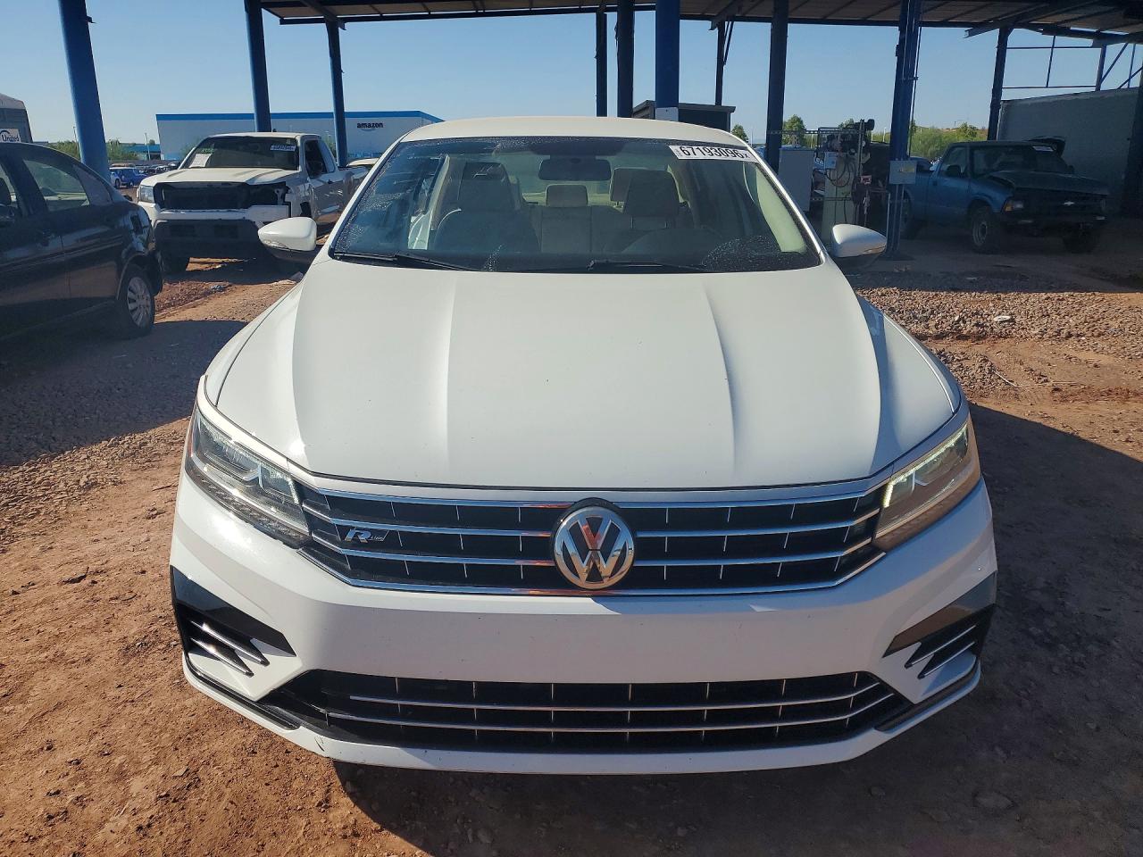 2017 VOLKSWAGEN PASSAT R-LINE — снимка 5