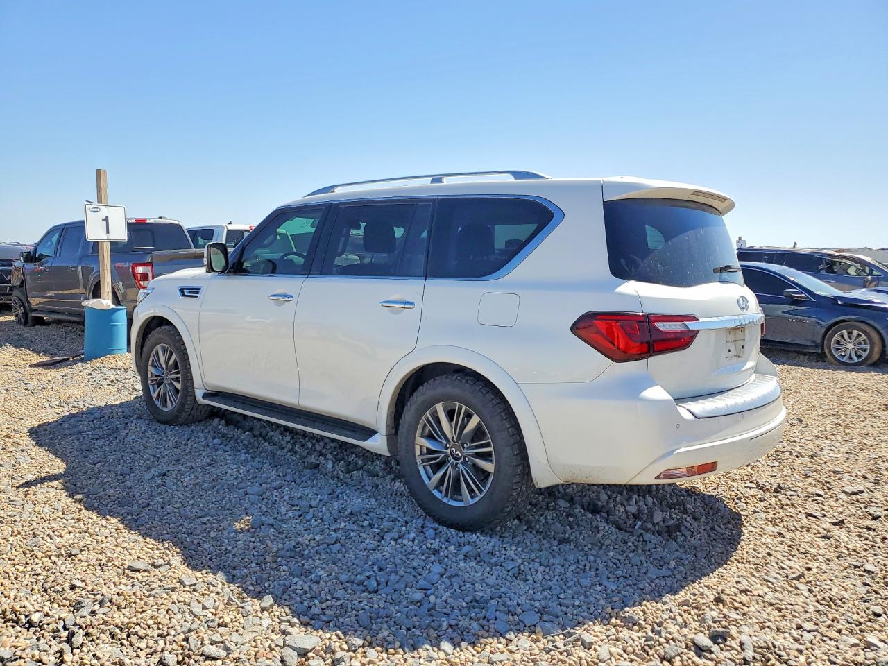 2021 INFINITI QX80 LUXE — снимка 2