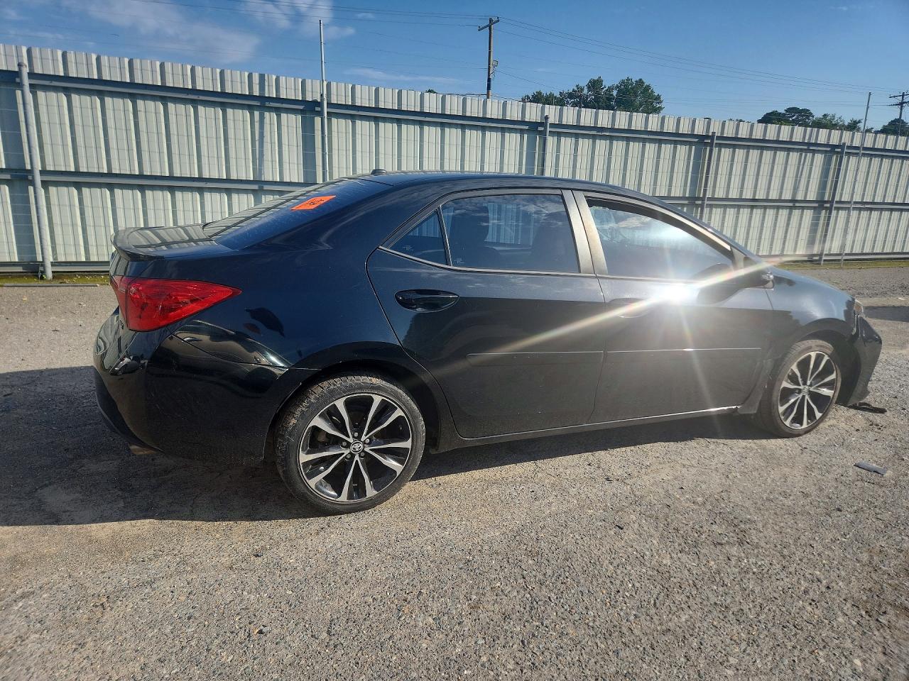 2017 TOYOTA COROLLA XSE — снимка 3