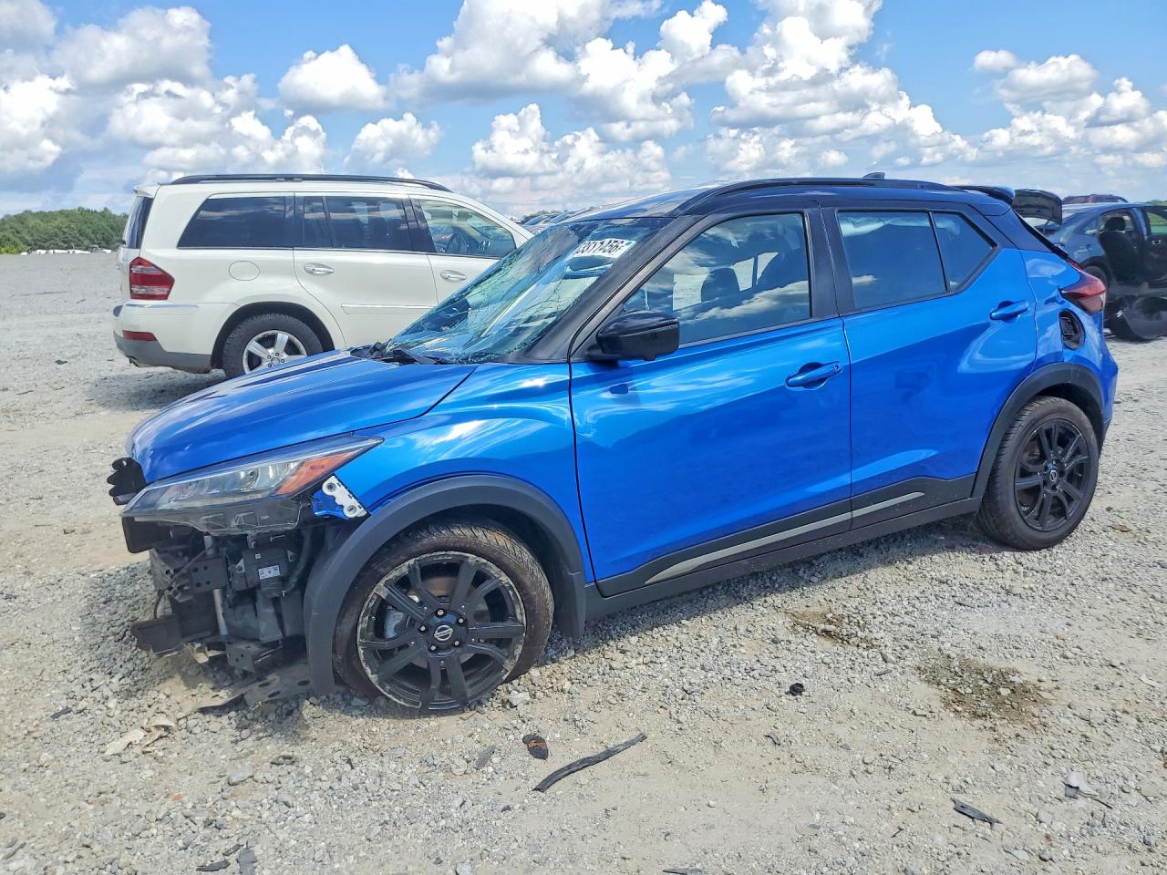 2021 NISSAN KICKS SR