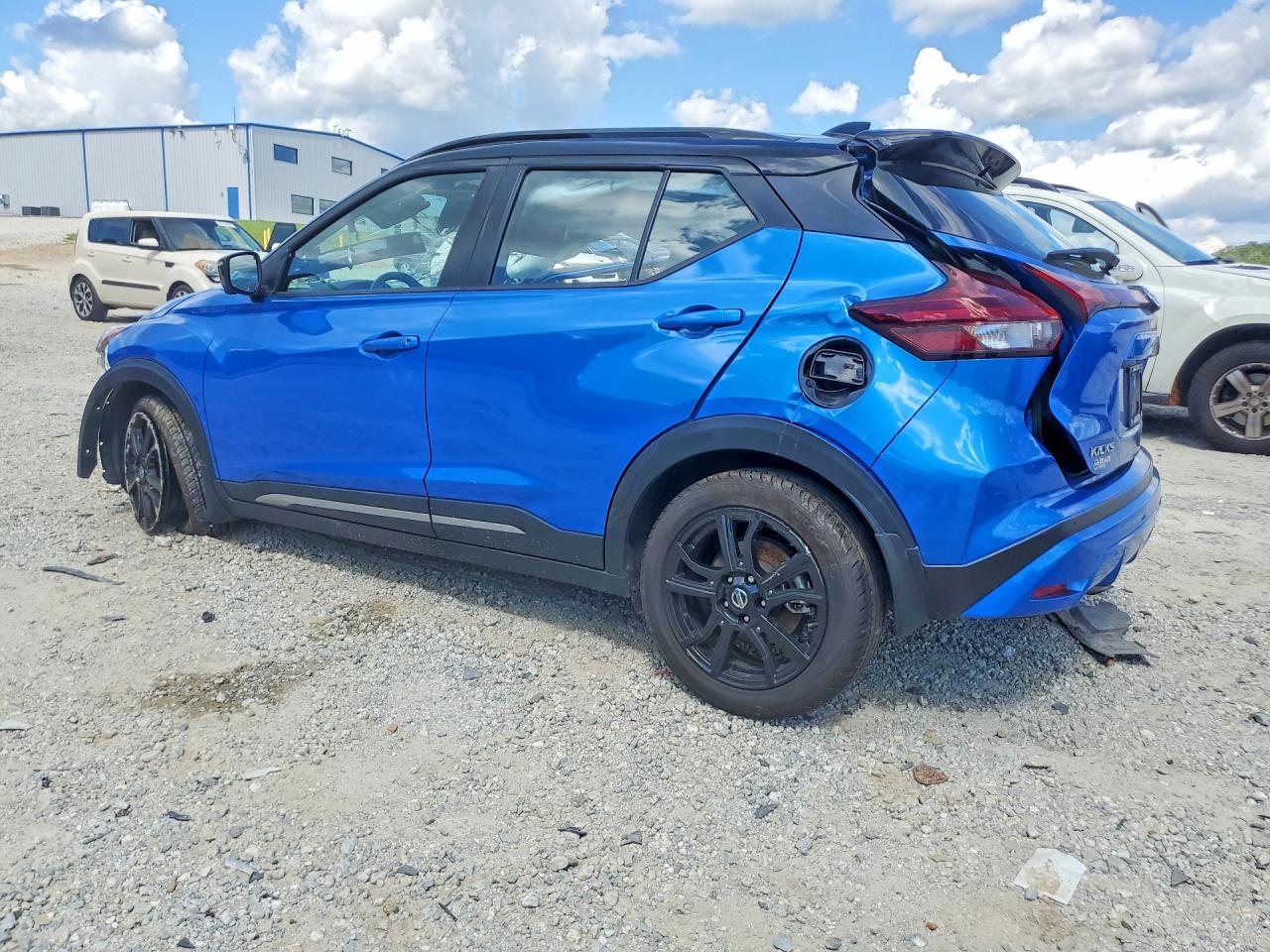 2021 NISSAN KICKS SR — снимка 2