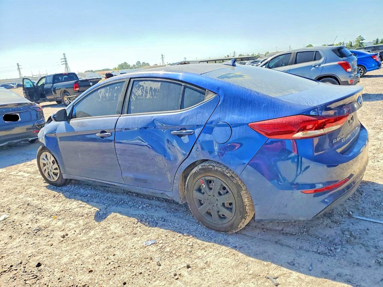 2018 HYUNDAI ELANTRA SE — снимка 2