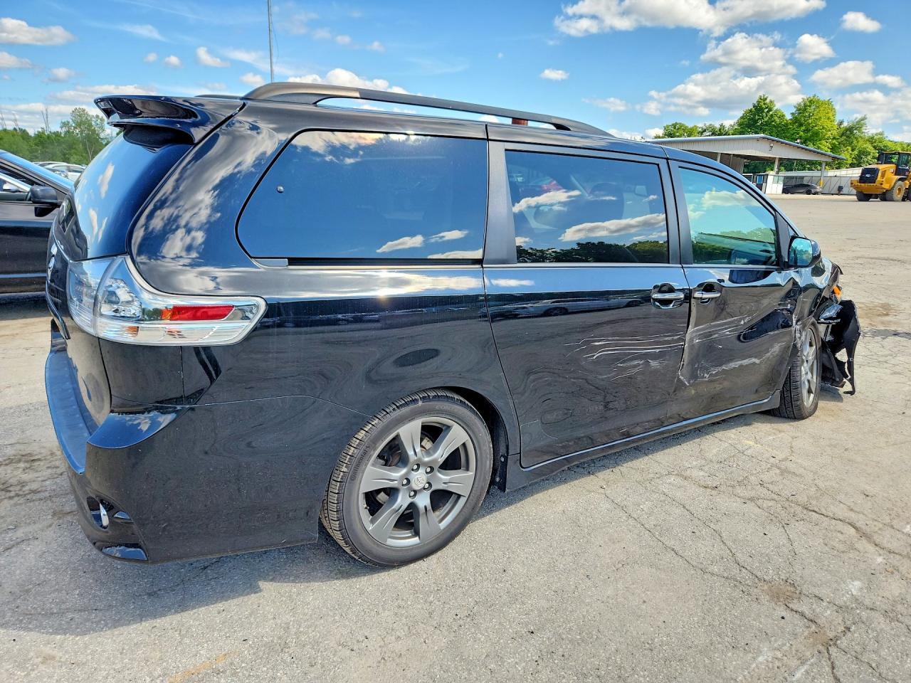 2017 TOYOTA SIENNA SE — снимка 3