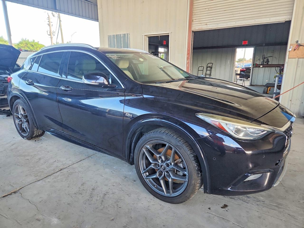 2017 INFINITI QX30 BASE — снимка 4