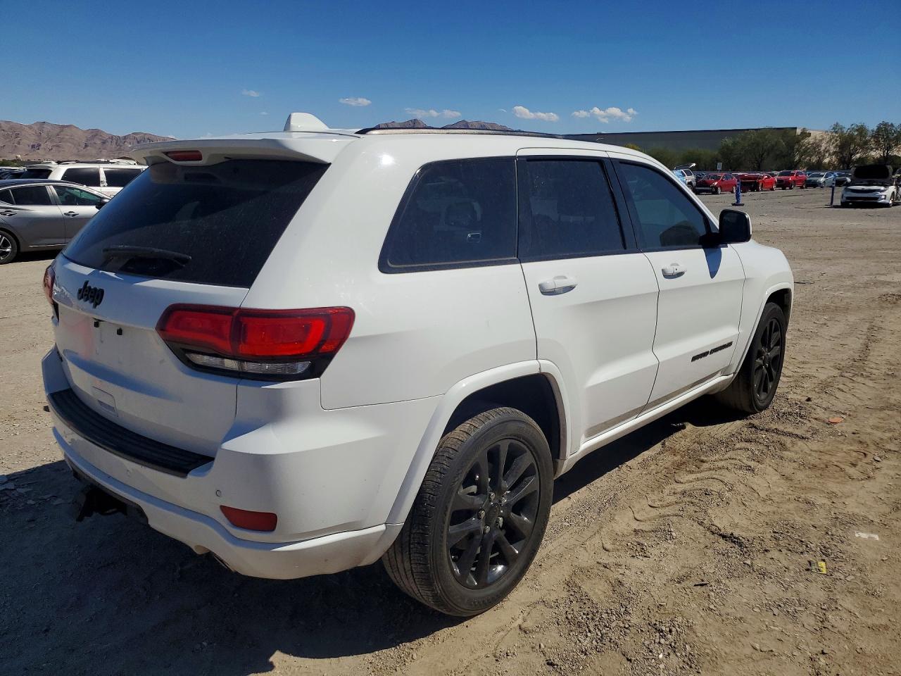 2017 JEEP GRAND CHEROKEE LAREDO — снимка 3