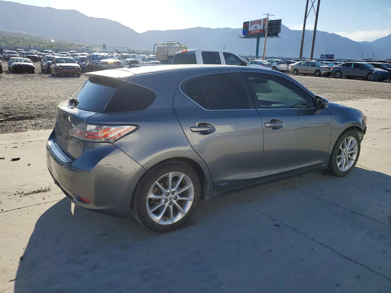 2013 LEXUS CT 200 — снимка 3