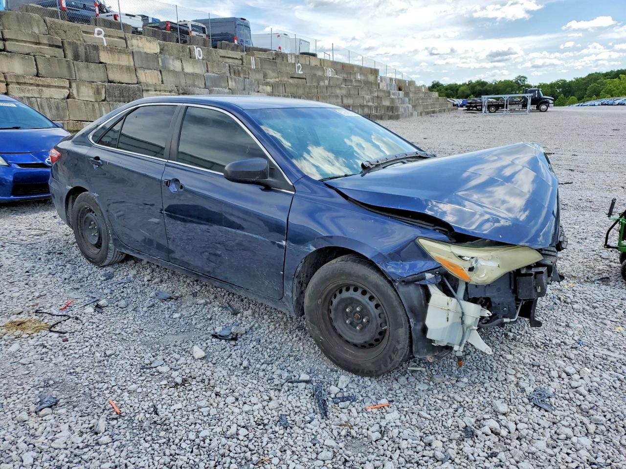 2015 TOYOTA CAMRY LE — снимка 4