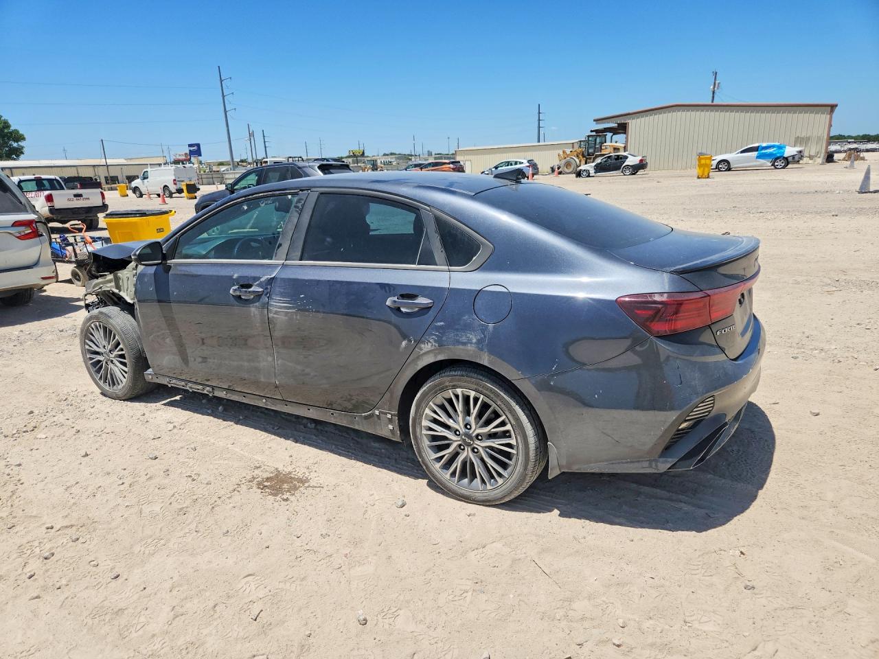 2023 KIA FORTE GT LINE — снимка 2