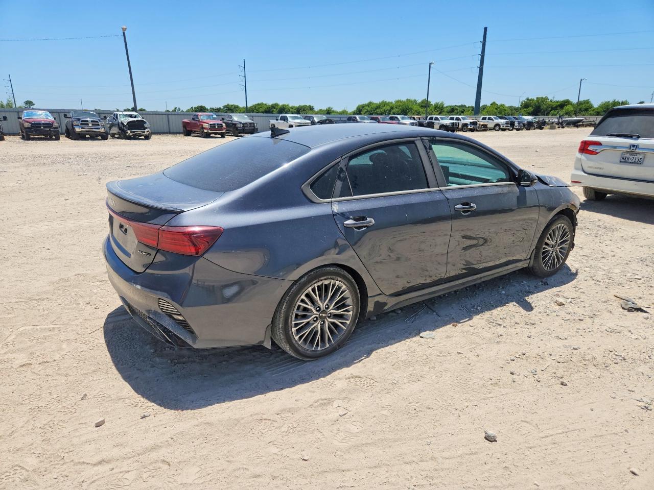 2023 KIA FORTE GT LINE — снимка 3