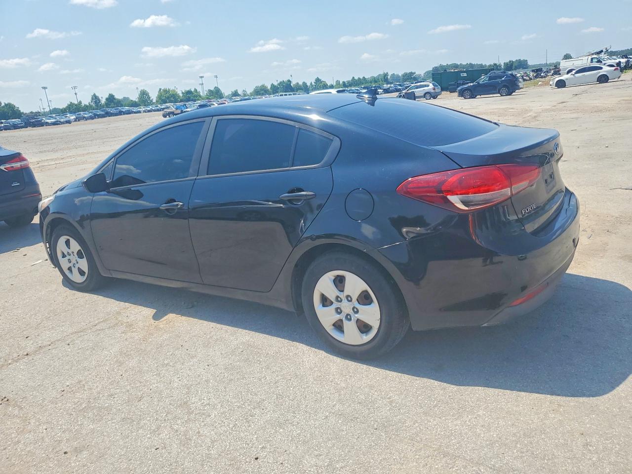 2017 KIA FORTE LX — снимка 2