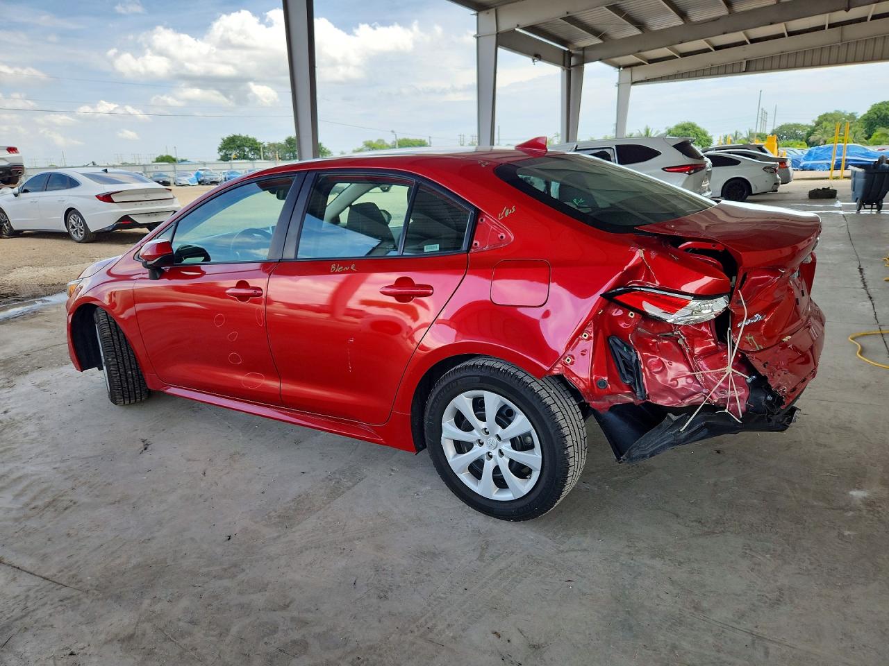 2021 TOYOTA COROLLA LE — снимка 2