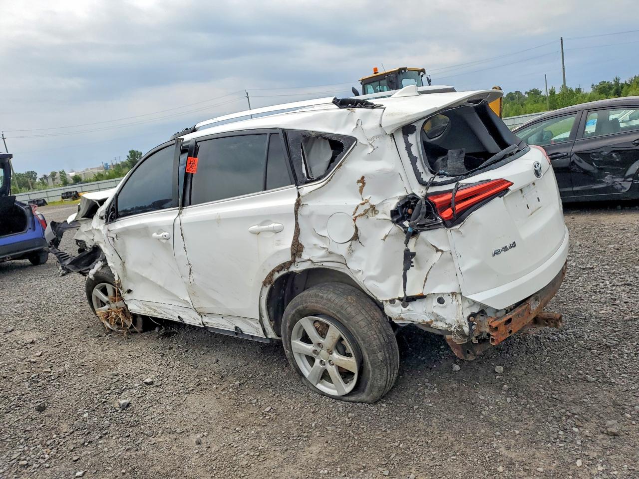 2016 TOYOTA RAV4 LE — снимка 2