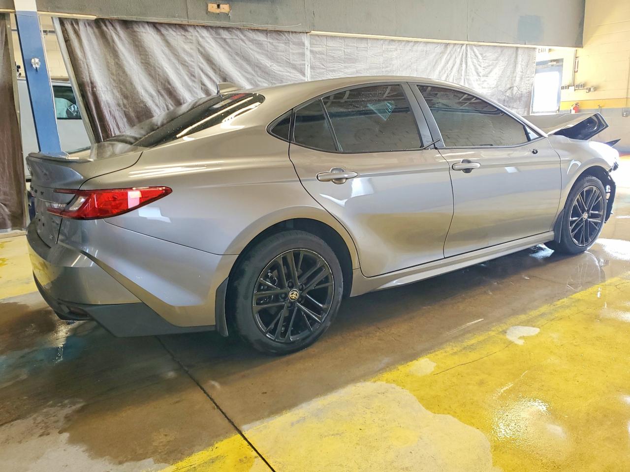 2025 TOYOTA CAMRY SE — снимка 3