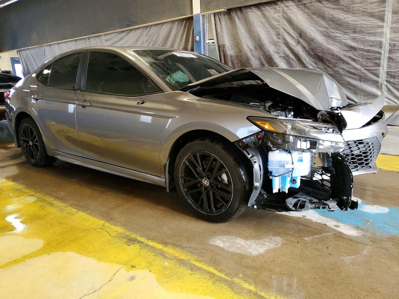 2025 TOYOTA CAMRY SE — снимка 4