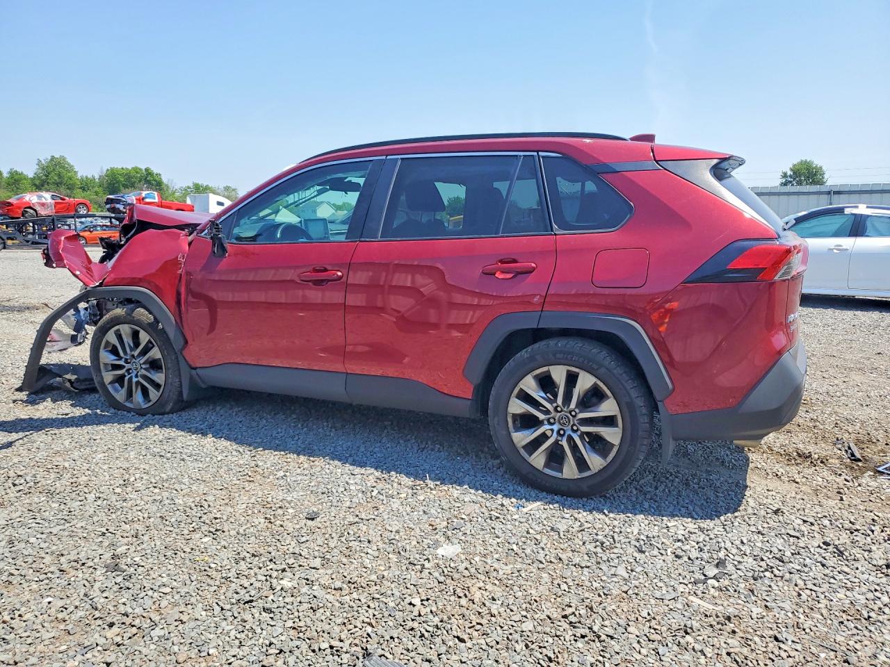 2021 TOYOTA RAV4 XLE PREMIUM — снимка 2