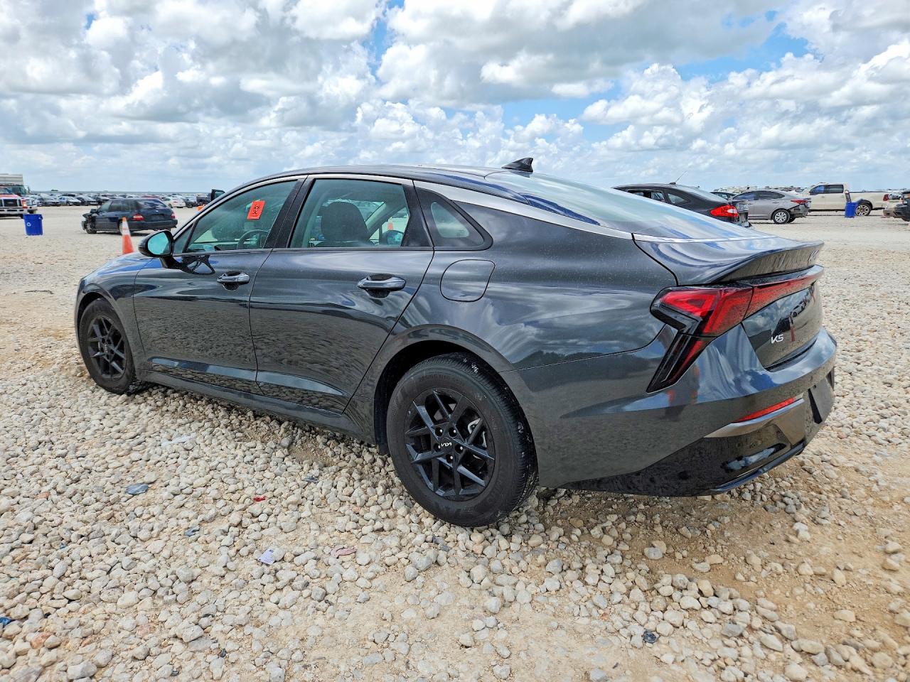 2025 KIA K5 LXS — снимка 2