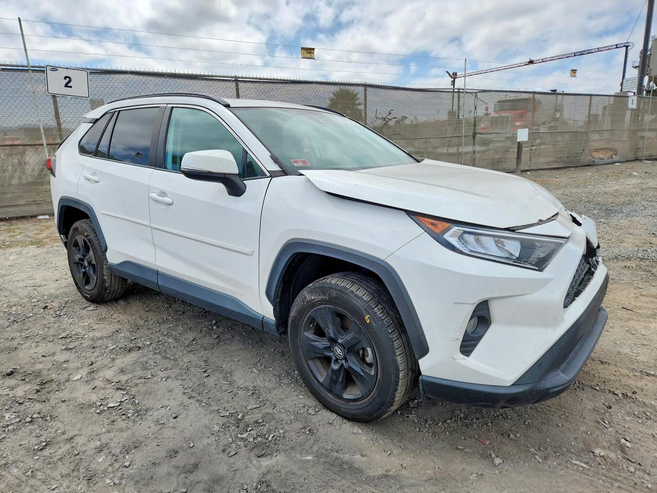 2020 TOYOTA RAV4 XLE — снимка 4