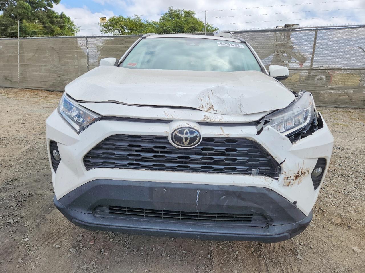 2020 TOYOTA RAV4 XLE — снимка 5