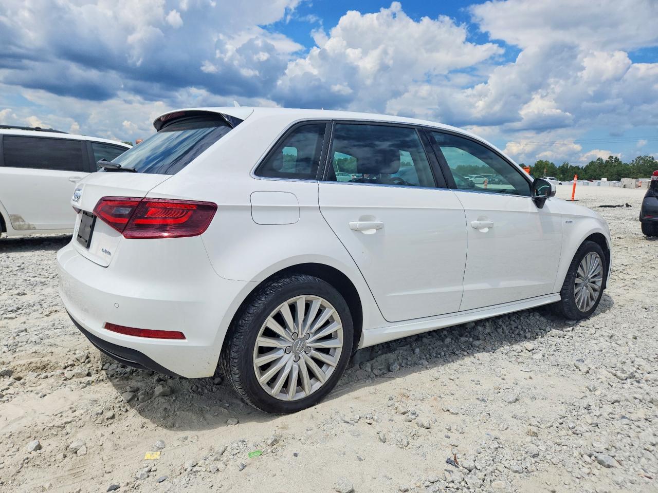 2016 AUDI A3 E-TRON PREMIUM PLUS — снимка 3