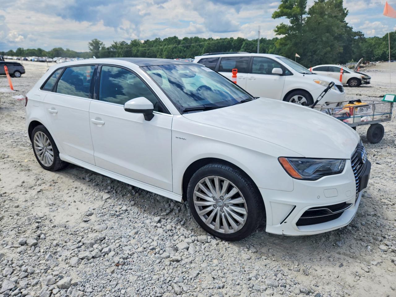 2016 AUDI A3 E-TRON PREMIUM PLUS — снимка 4