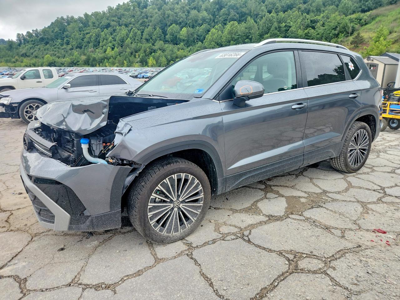 2025 VOLKSWAGEN TAOS SE