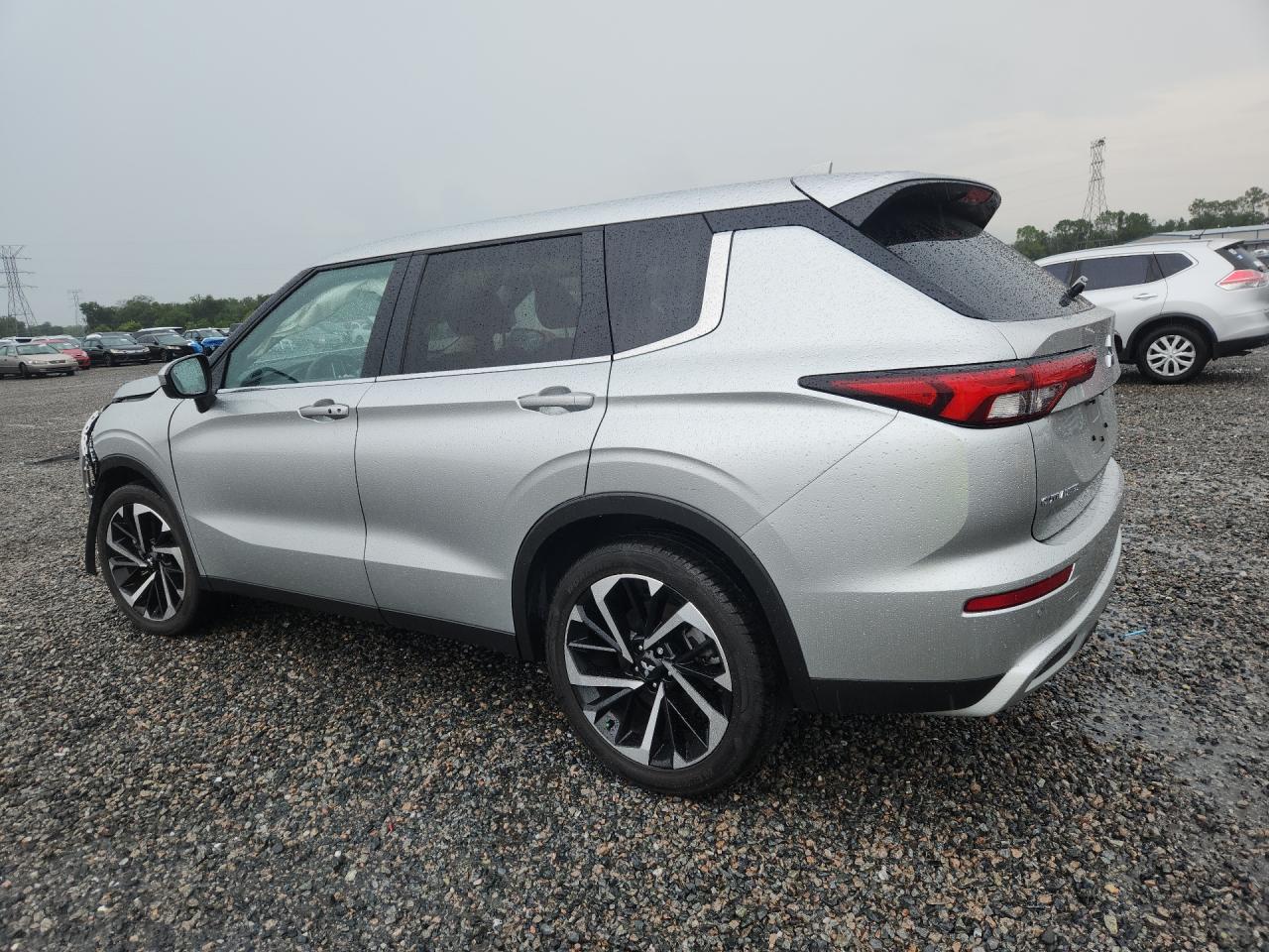 2024 MITSUBISHI OUTLANDER SE — снимка 2