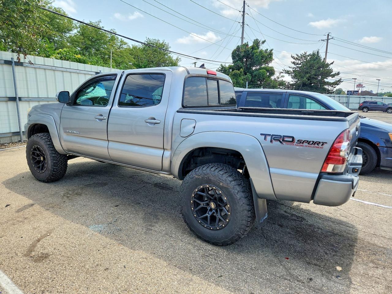 2015 TOYOTA TACOMA V6 — снимка 2