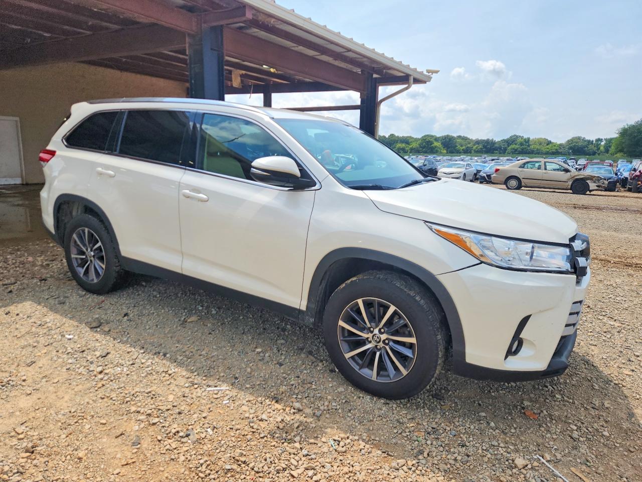 2019 TOYOTA HIGHLANDER XLE — снимка 4