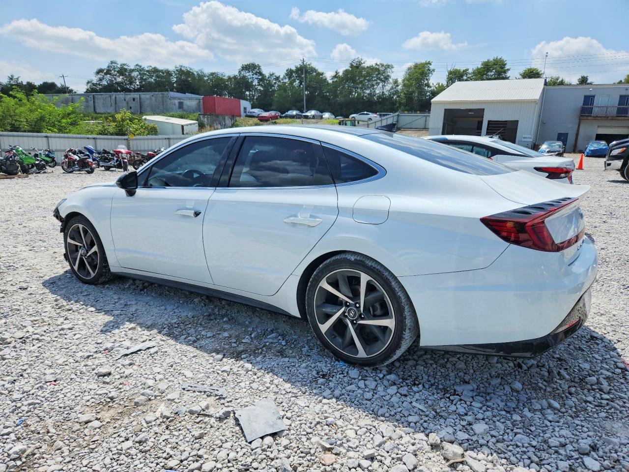 2022 HYUNDAI SONATA SEL PLUS — снимка 2