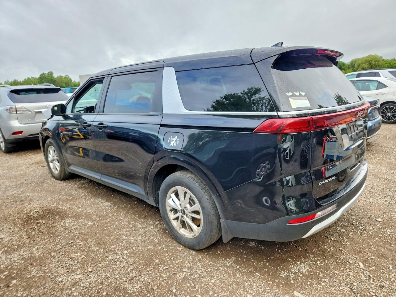 2023 KIA CARNIVAL LX — снимка 2