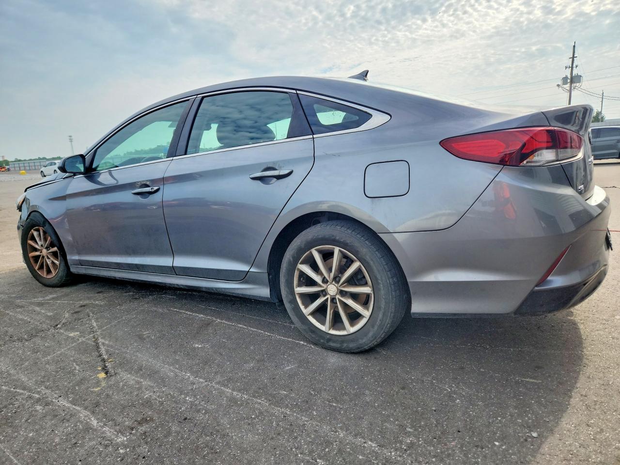 2019 HYUNDAI SONATA SE — снимка 2