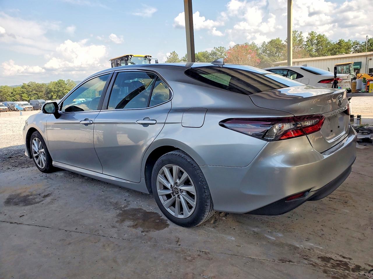 2023 TOYOTA CAMRY LE — снимка 2